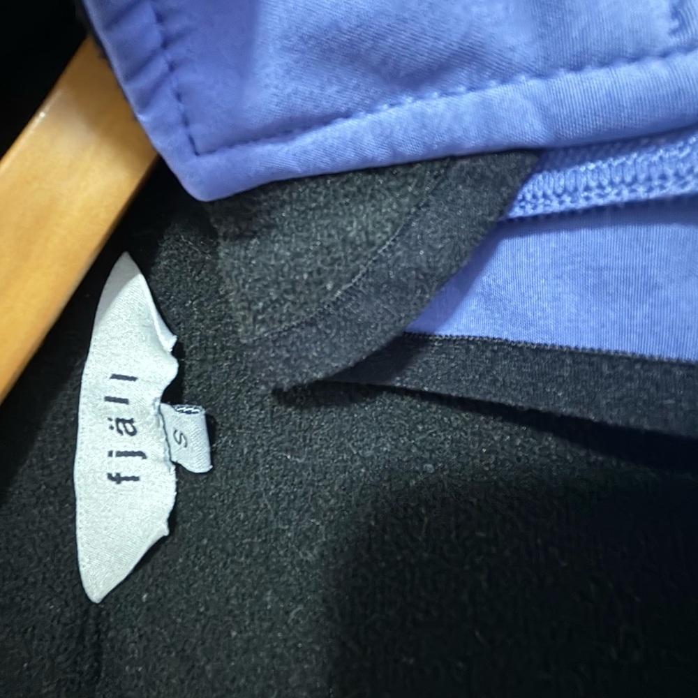 FJALL Raven Jacket - Picture 5 of 7